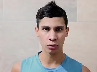 igor e j. - autoaceitação - tema pornografia gay